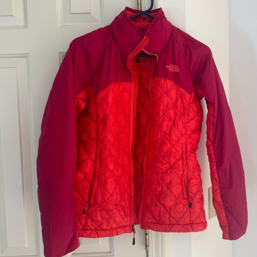 The North Face Women’s Thermoball Jacket Raspberry Pink- Small